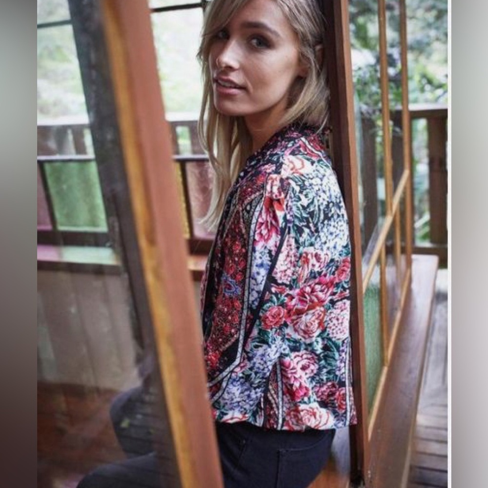 Patchwork-like bomber jacket - Picture 2 of 4